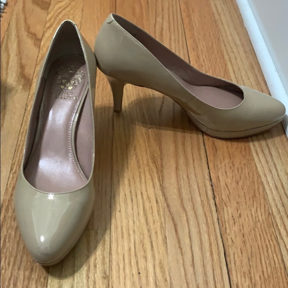 Nude Vince Camuto Heels Size 7.5